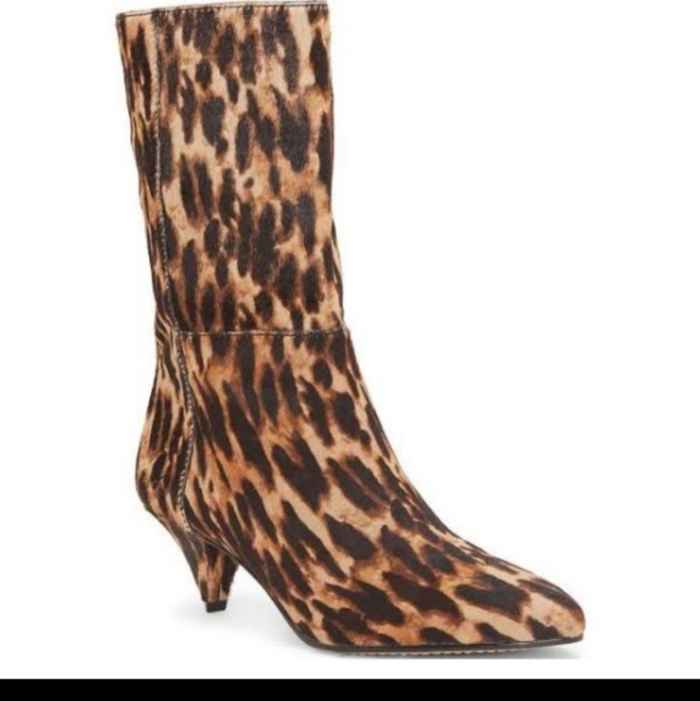 NWOT VINCE CAMUTO  rastel cow hair ankle boots